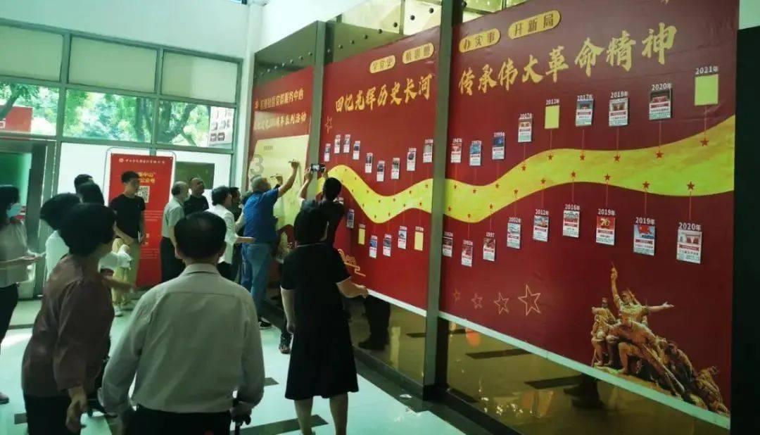 小区业主车被撞坏物业有责任赔偿吗？