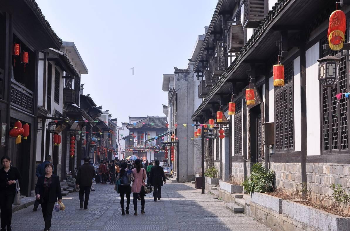 试用期内有必要装饰工位吗？是你的话你会装饰工位吗？